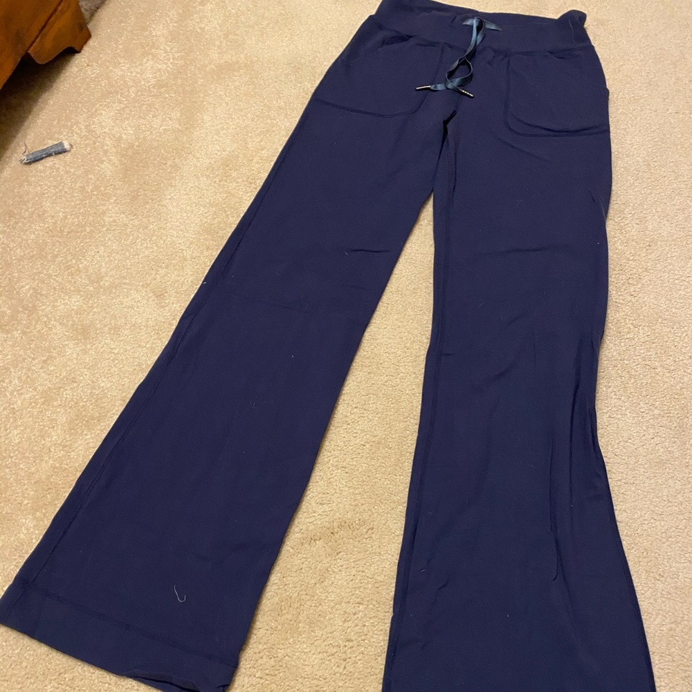 Lulu lemon wide leg yoga pants, 4 Tall